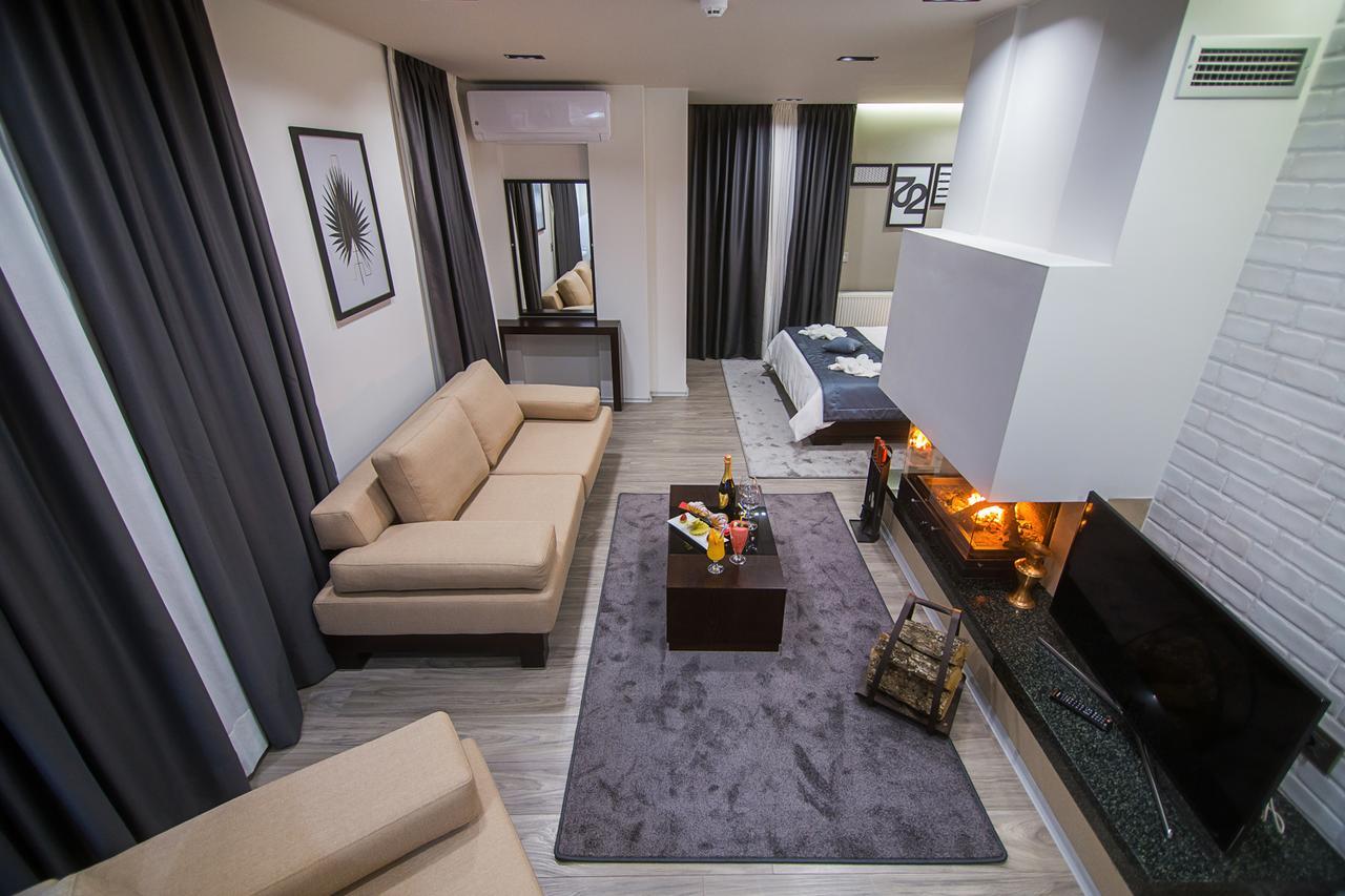 קורצ'ה Hotel Regal מראה חיצוני תמונה