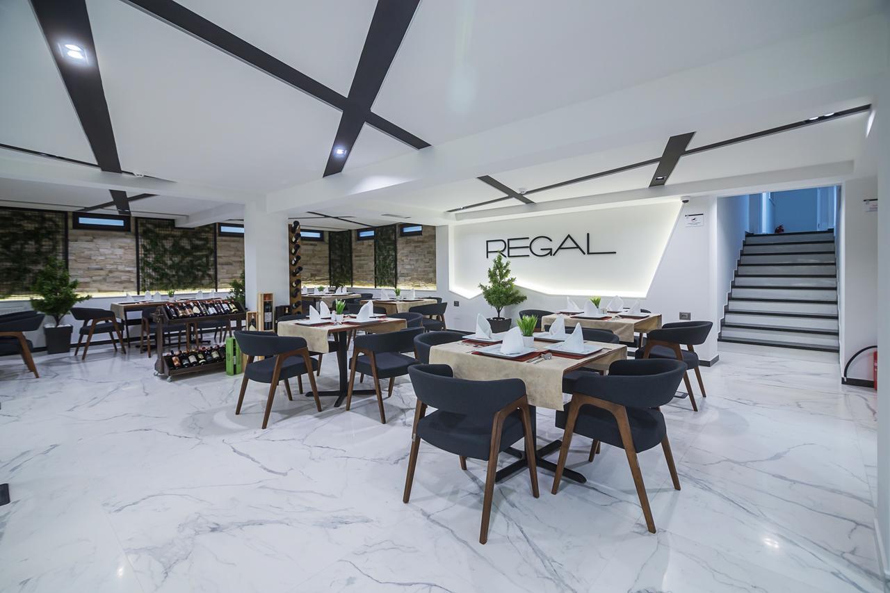 קורצ'ה Hotel Regal מראה חיצוני תמונה