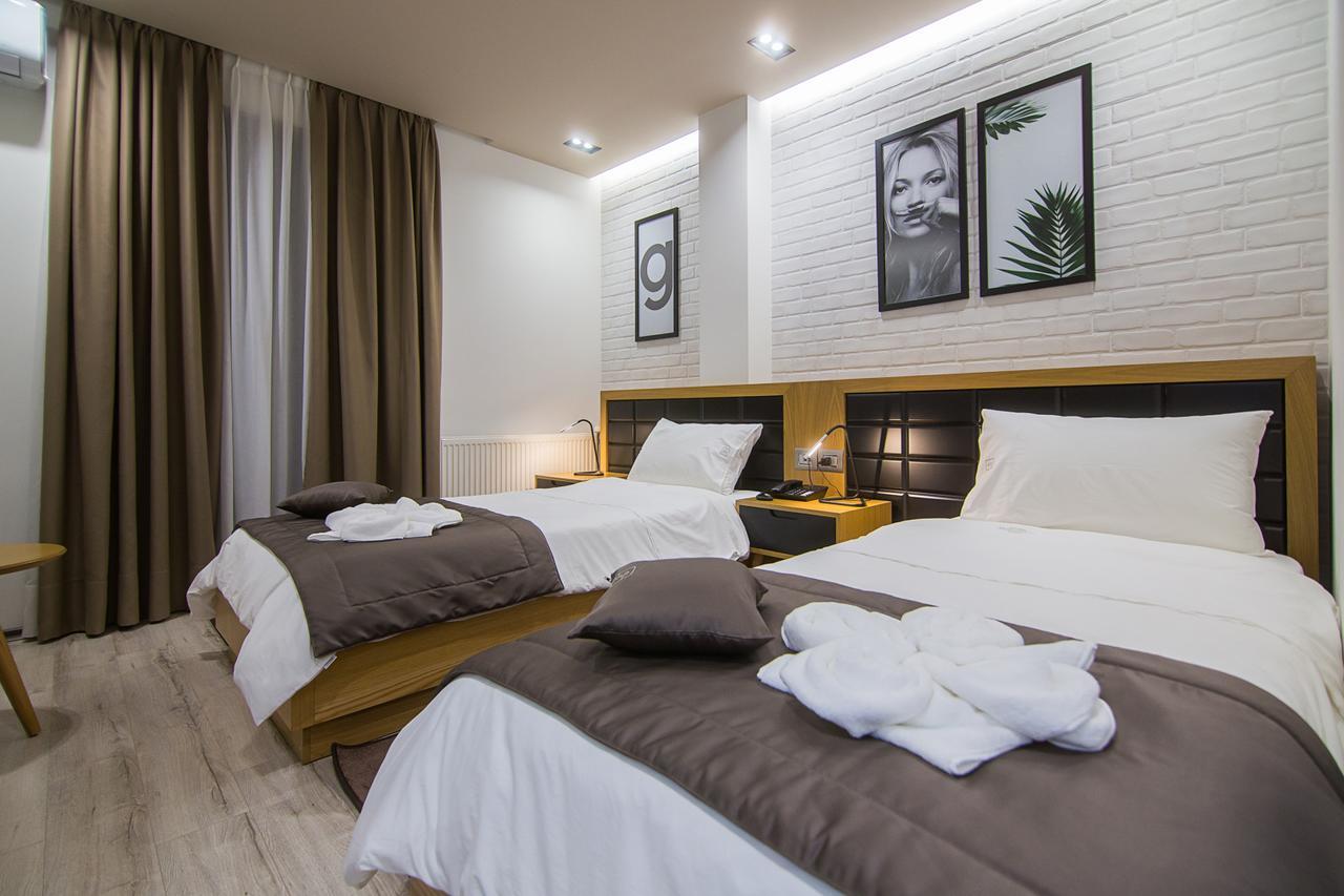 קורצ'ה Hotel Regal מראה חיצוני תמונה